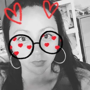 Meet your Posher, Dalia